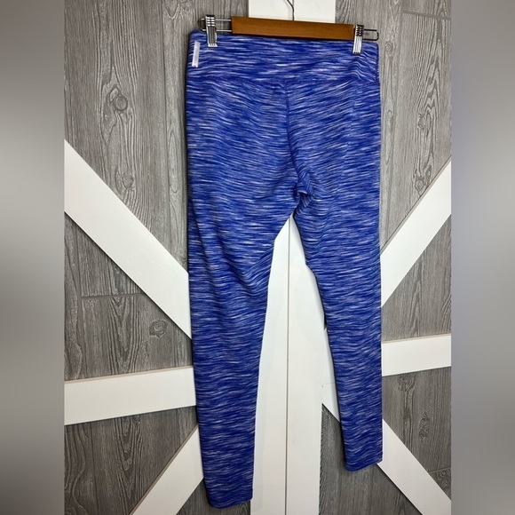 D11.47 Zella Leggings Medium 8” rise 17” inseam - Picture 3 of 5